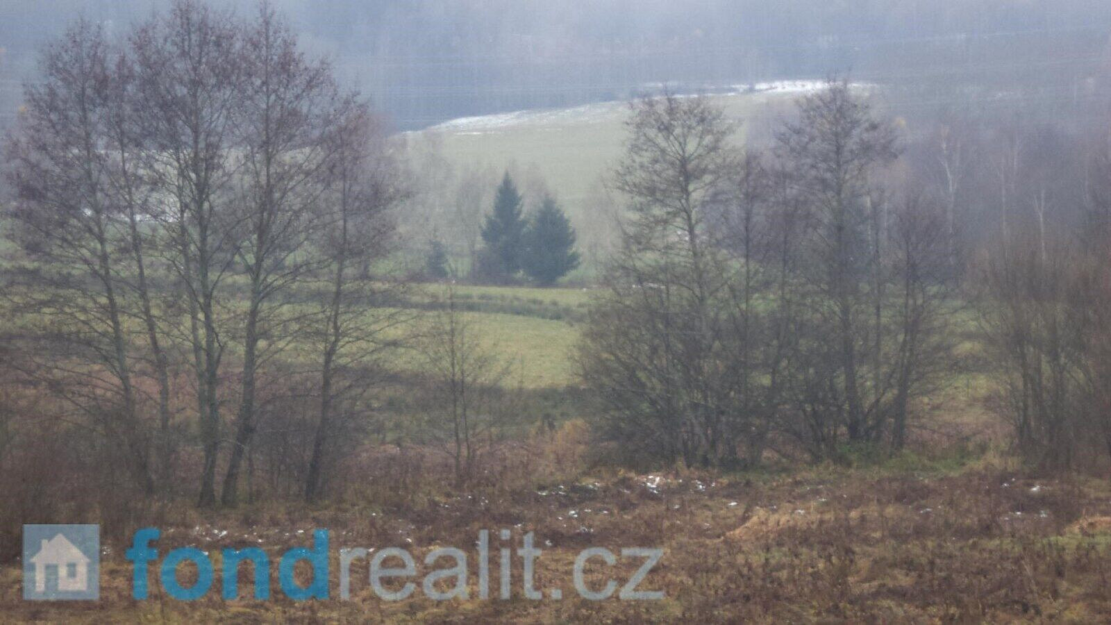 Prodej pozemku 919 m²