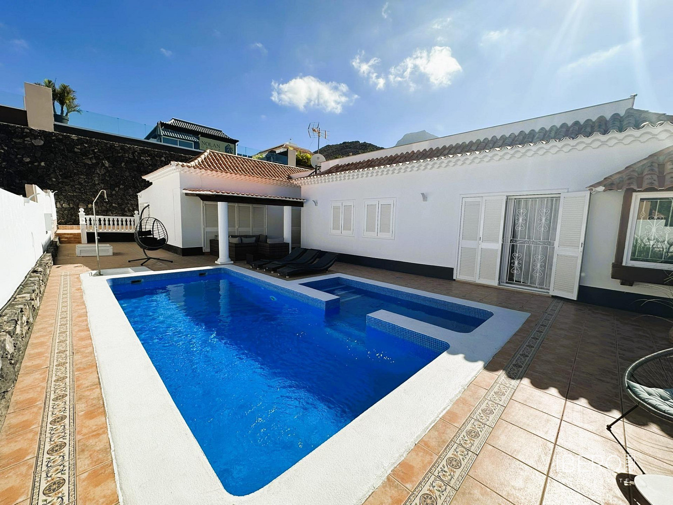 Prodej domu 140 m² s pozemkem 562 m² — photo 2