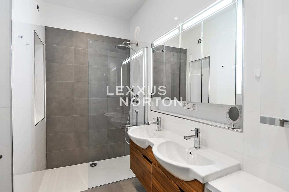 Pronájem bytu 2+1 79 m² — photo 4