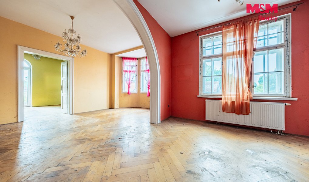 Prodej domu 287 m² s pozemkem 797 m², Žiželice – náhled fotky 2