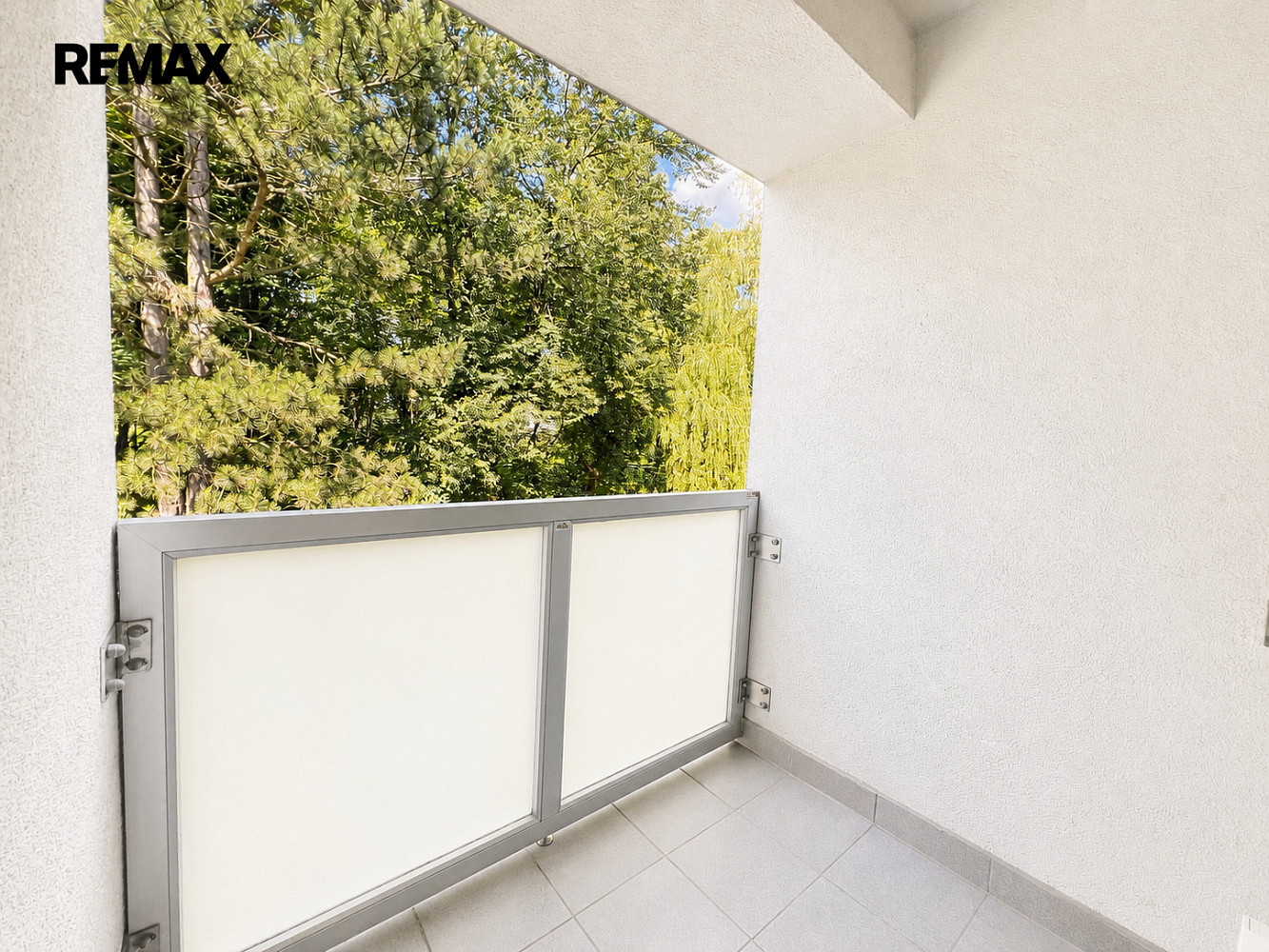 Pronájem bytu 4+kk 79 m² — photo 4