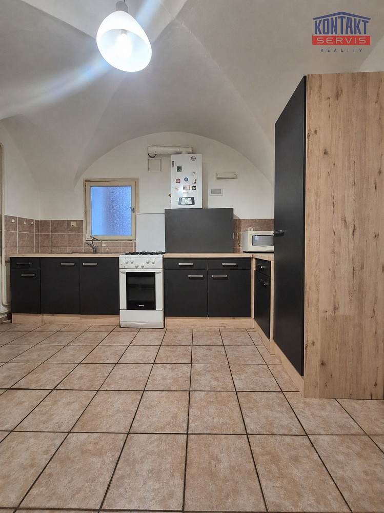 Pronájem bytu 3+1 85 m² – fotografie 2