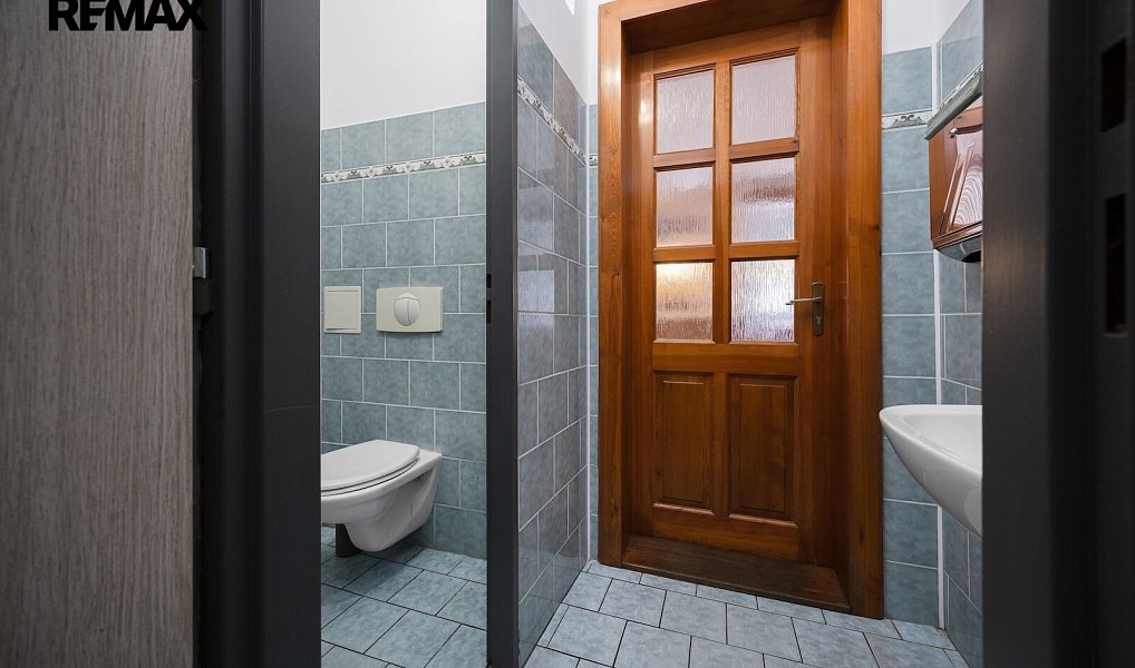 Prodej ubytovacího objektu 435 m², Hřensko – náhled fotky 43