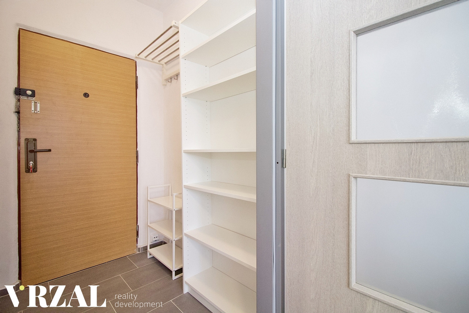 Pronájem bytu 1+kk 20 m² - Widok 6