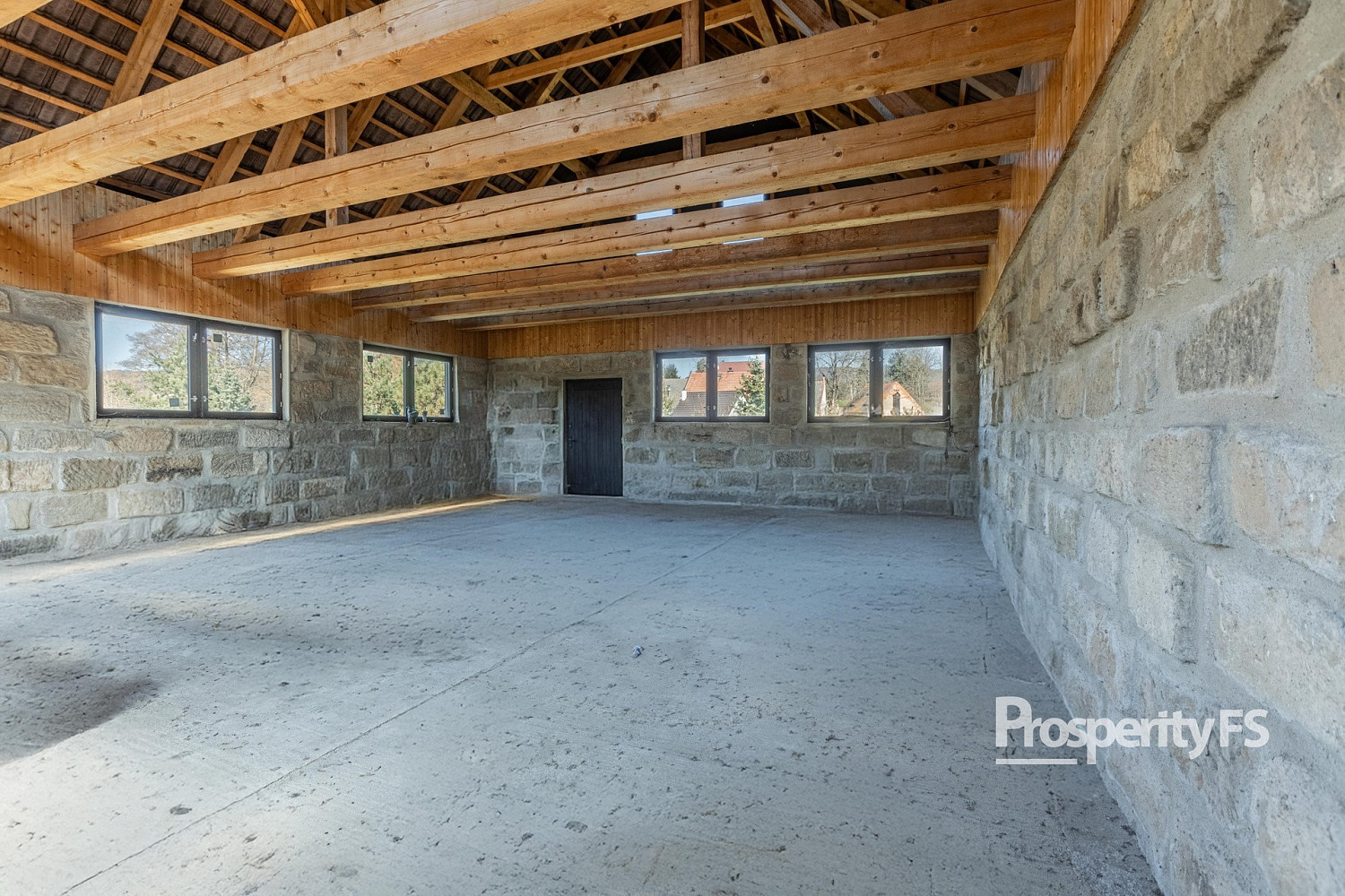 Prodej domu 94 m² s pozemkem 2 021 m² — photo 2