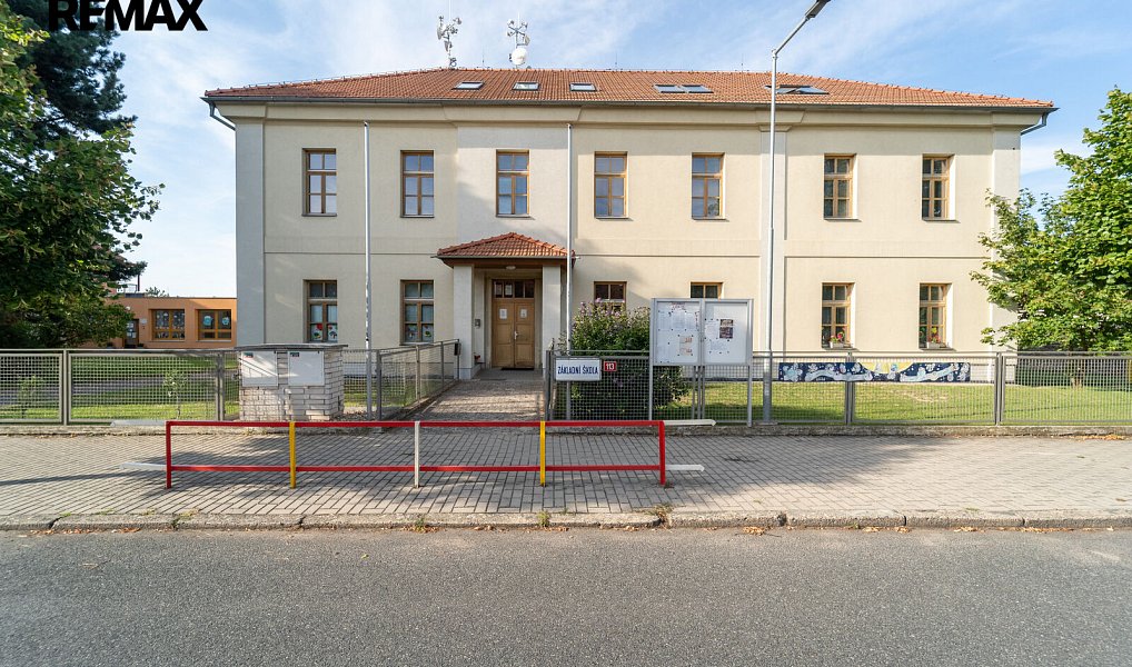 Prodej stavebního pozemku 818 m², Krakovany – náhled fotky 24