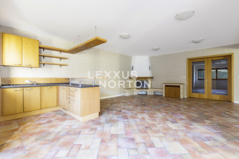 Pronájem domu 410 m² s pozemkem 1 036 m² — photo 3