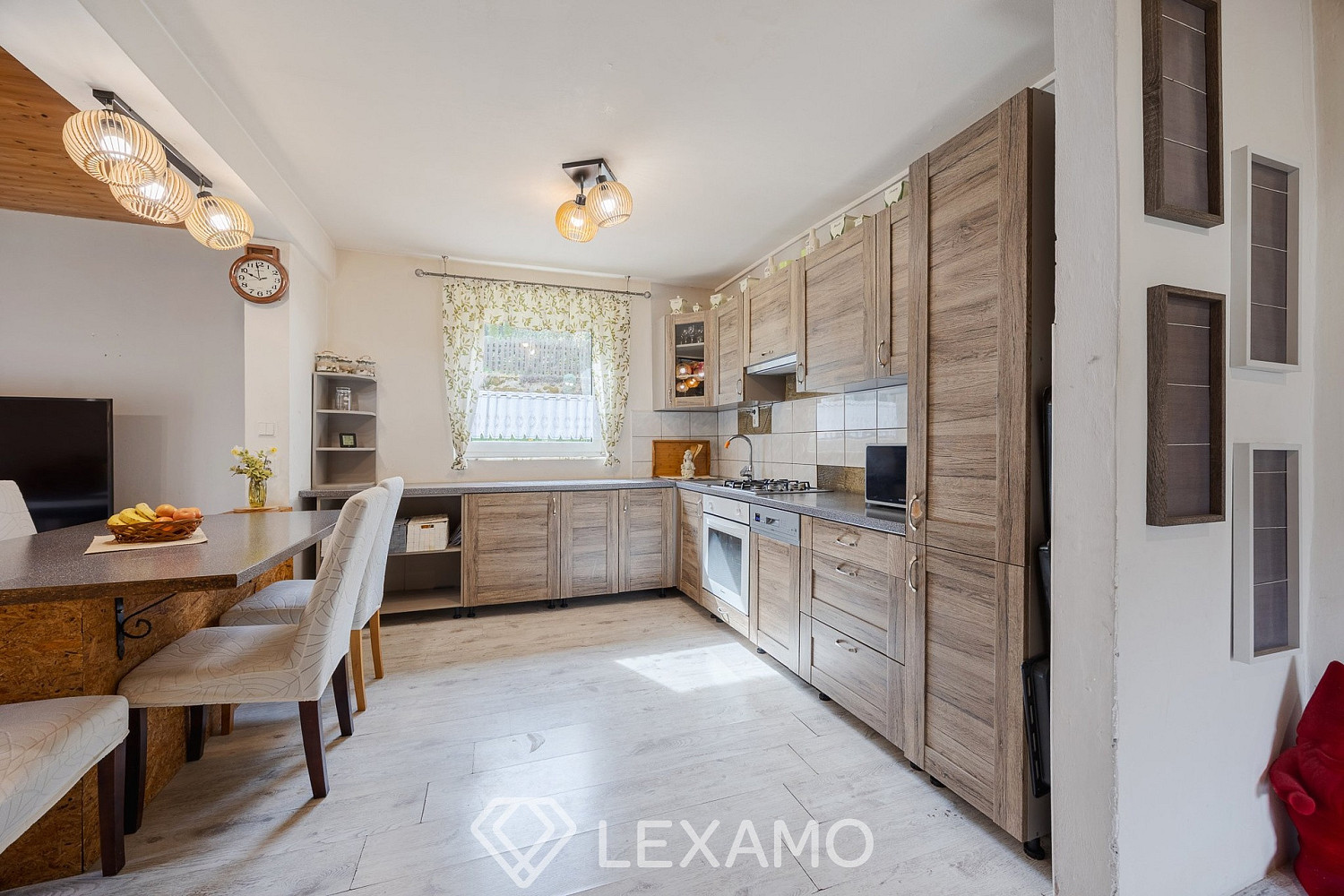 Prodej domu 90 m² s pozemkem 581 m² - Widok 5