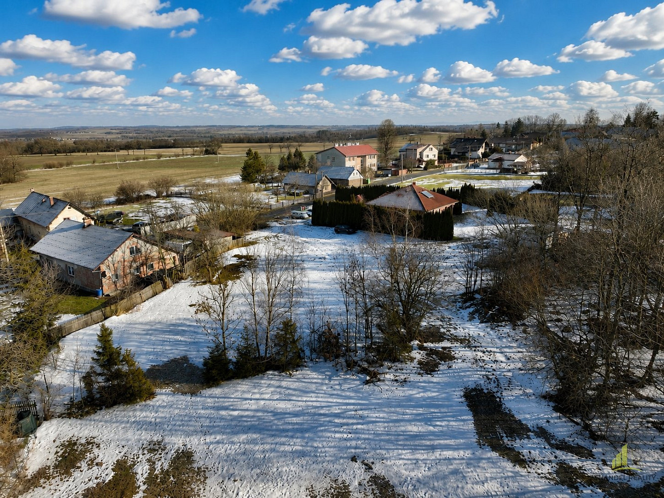 Prodej stavebního pozemku 2 566 m² – fotografie 2