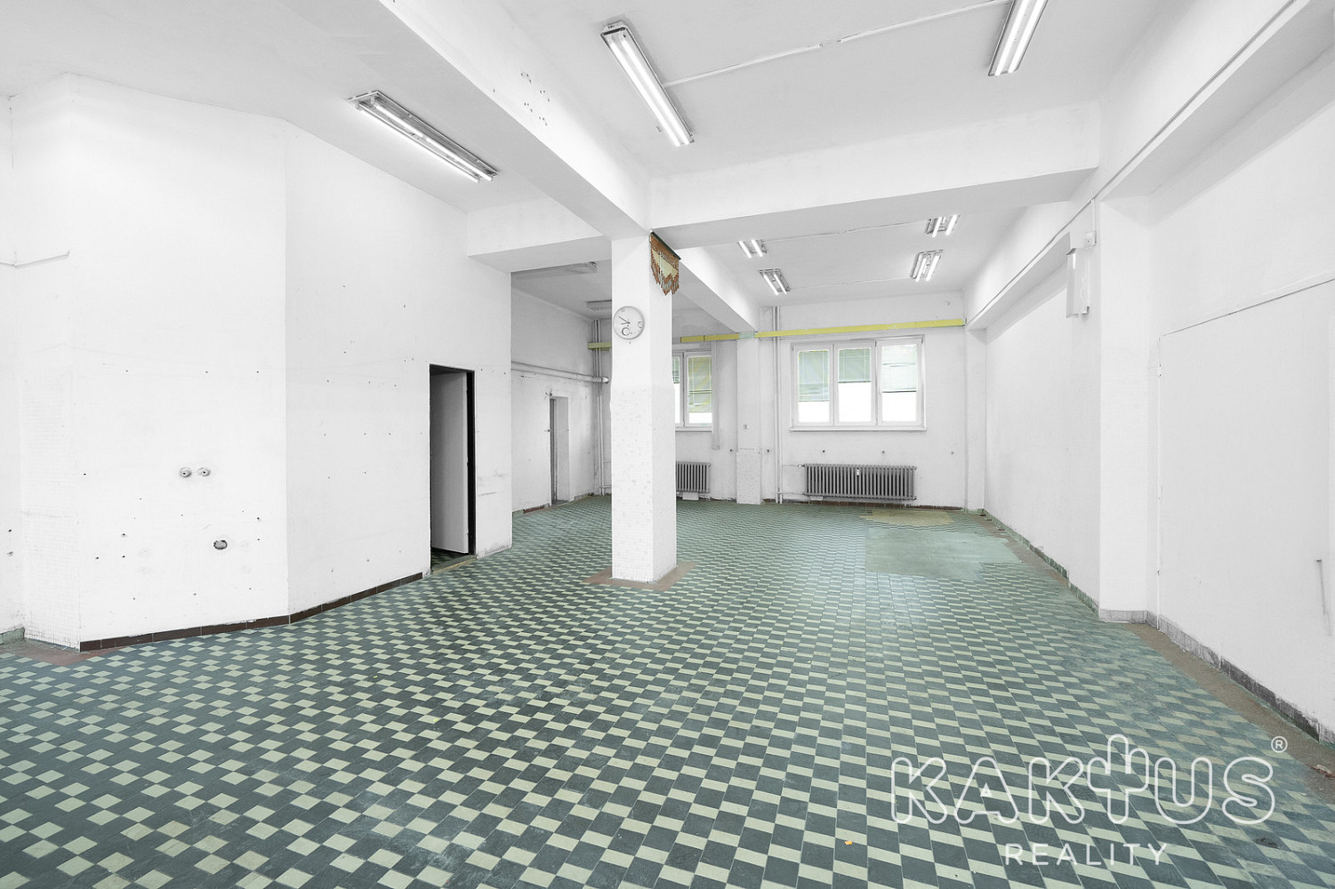 Pronájem obchodních prostor 80 m² — photo 4