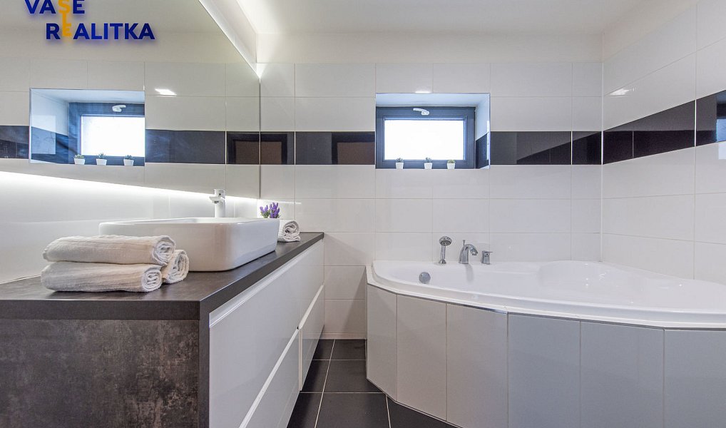 Prodej domu 140 m² s pozemkem 921 m², Ostrava – náhled fotky 44