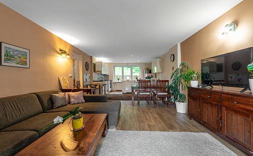 Prodej domu 146 m² s pozemkem 468 m², Dešenice, okres Klatovy