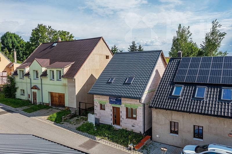 Prodej domu 118 m² s pozemkem 122 m²