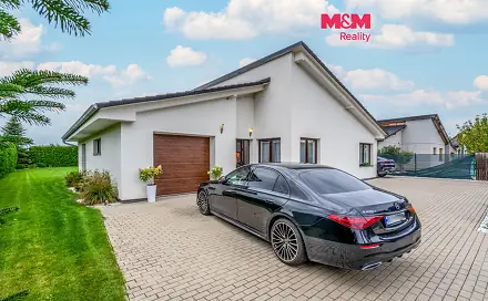 Prodej domu 177 m² s pozemkem 1 013 m², Zlatá, okres Praha-východ