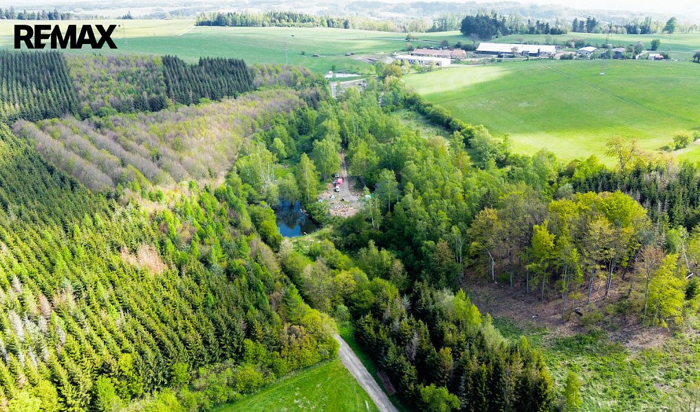 Prodej komerčního pozemku 28 310 m², Střítež – náhled fotky 12