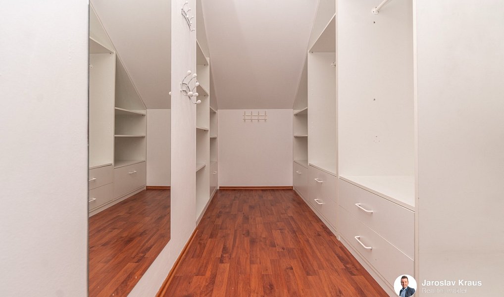 Prodej domu 250 m² s pozemkem 769 m², Nechanice – náhled fotky 24