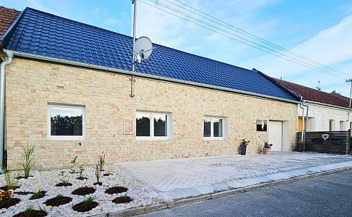 Prodej domu 115 m² s pozemkem 866 m², U Cihelny, Uherské Hradiště - Jarošov