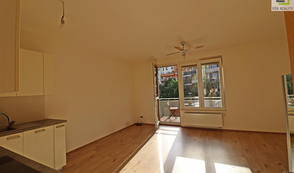 Prodej bytu 1+kk 66 m², Praha – náhled fotky 28