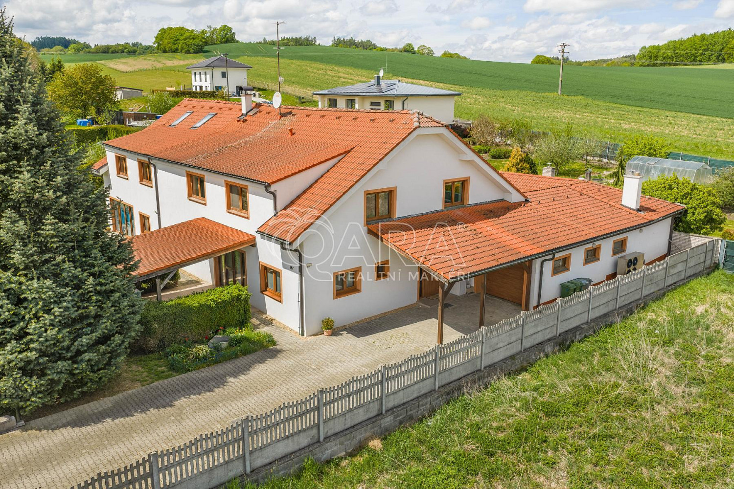 Prodej domu 362 m² s pozemkem 1 568 m²