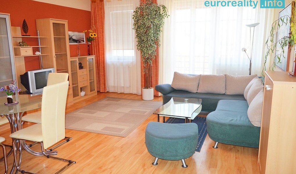 Pronájem bytu 2+kk 59 m², Kladno – náhled fotky 2