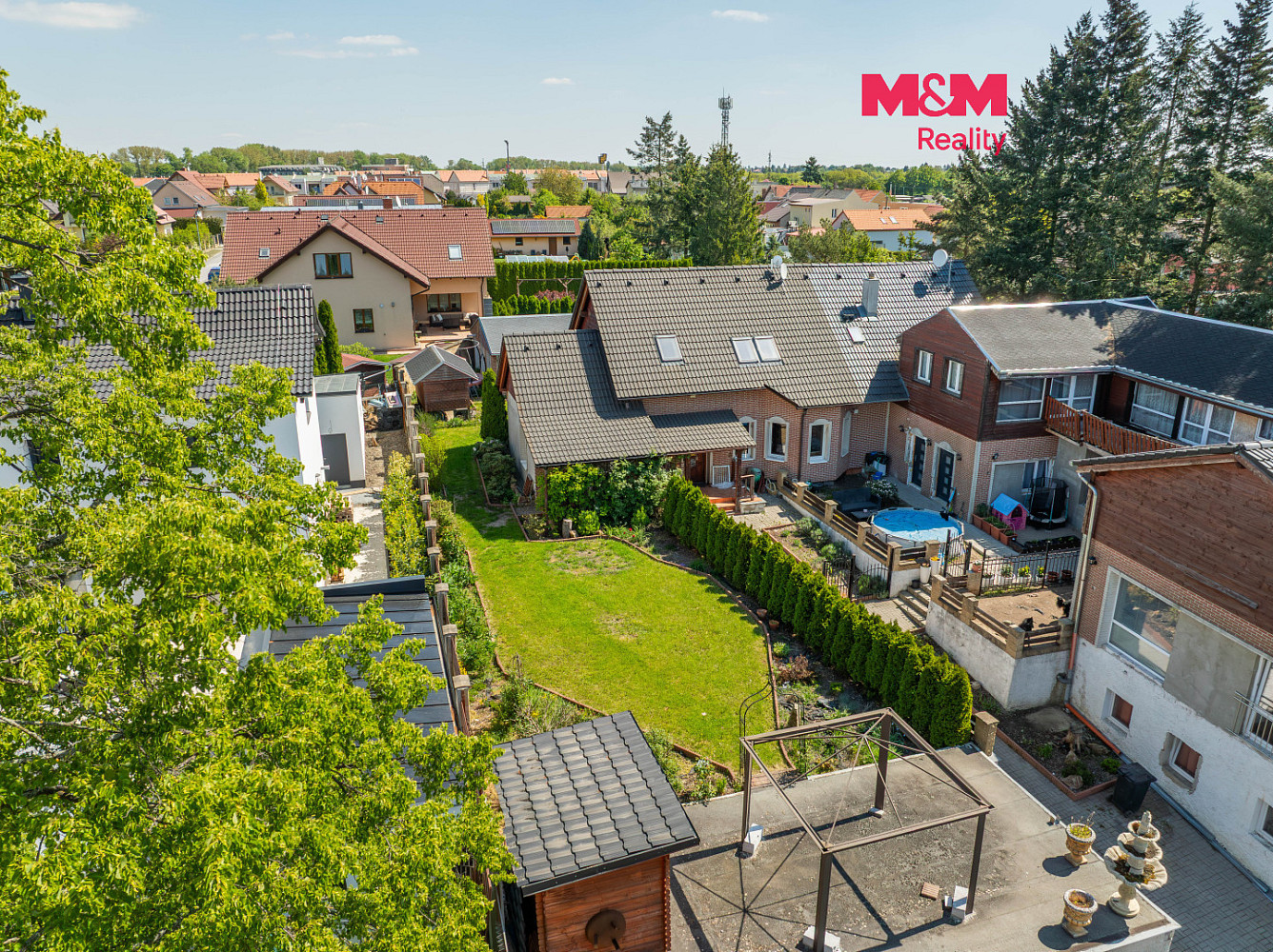 Prodej domu 180 m² s pozemkem 1 292 m²