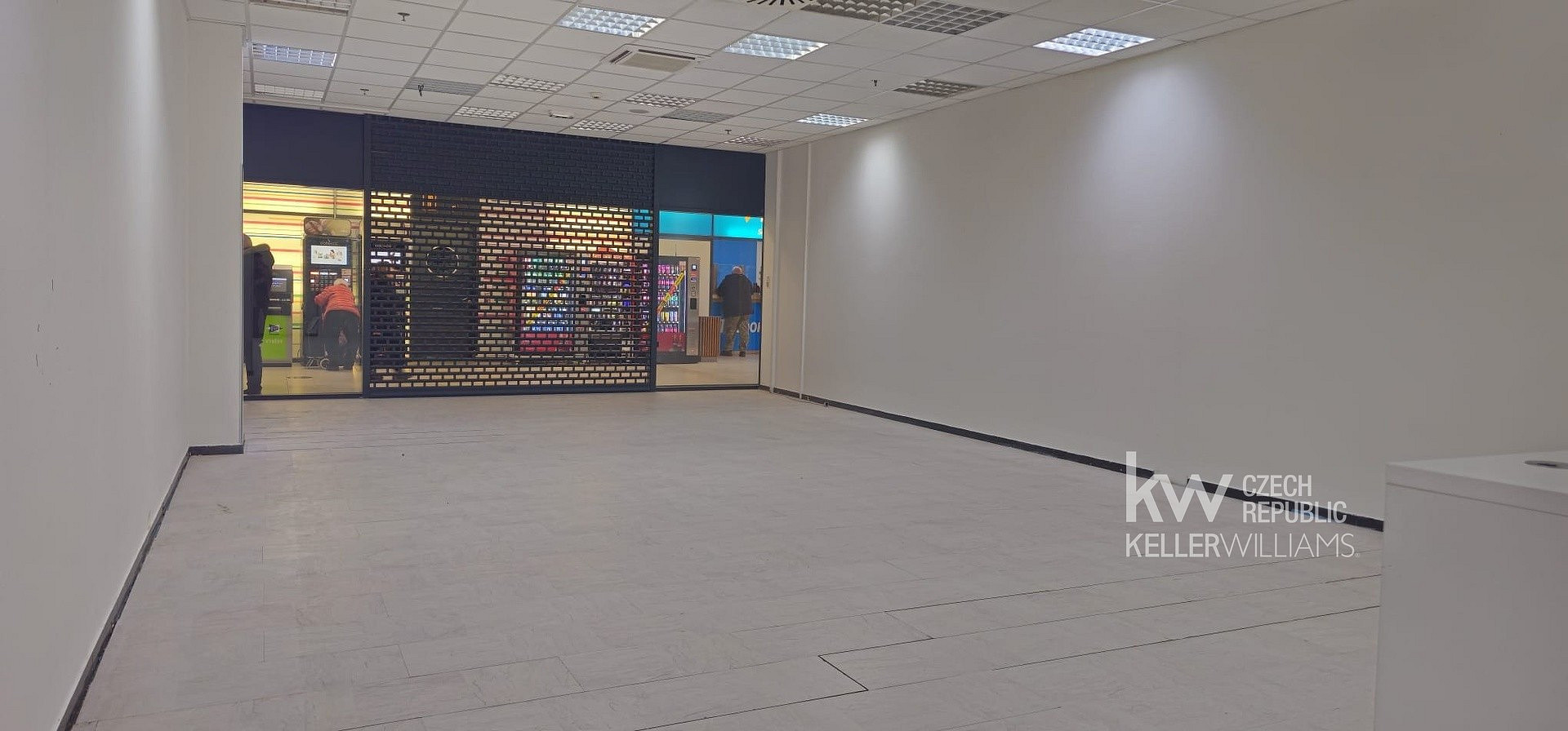 Pronájem obchodních prostor 94 m² – fotografie 2