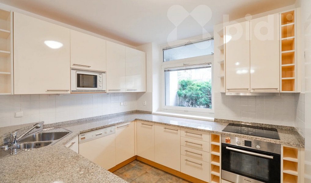 Pronájem domu 379 m² s pozemkem 572 m², Praha – náhled fotky 6