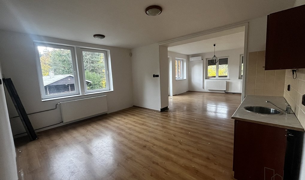 Prodej chaty/chalupy 948 m² s pozemkem 1 164 m², Dolní Lomná – náhled fotky 2