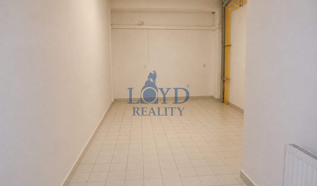 Pronájem kanceláře 274 m², Karlovy Vary – náhled fotky 12