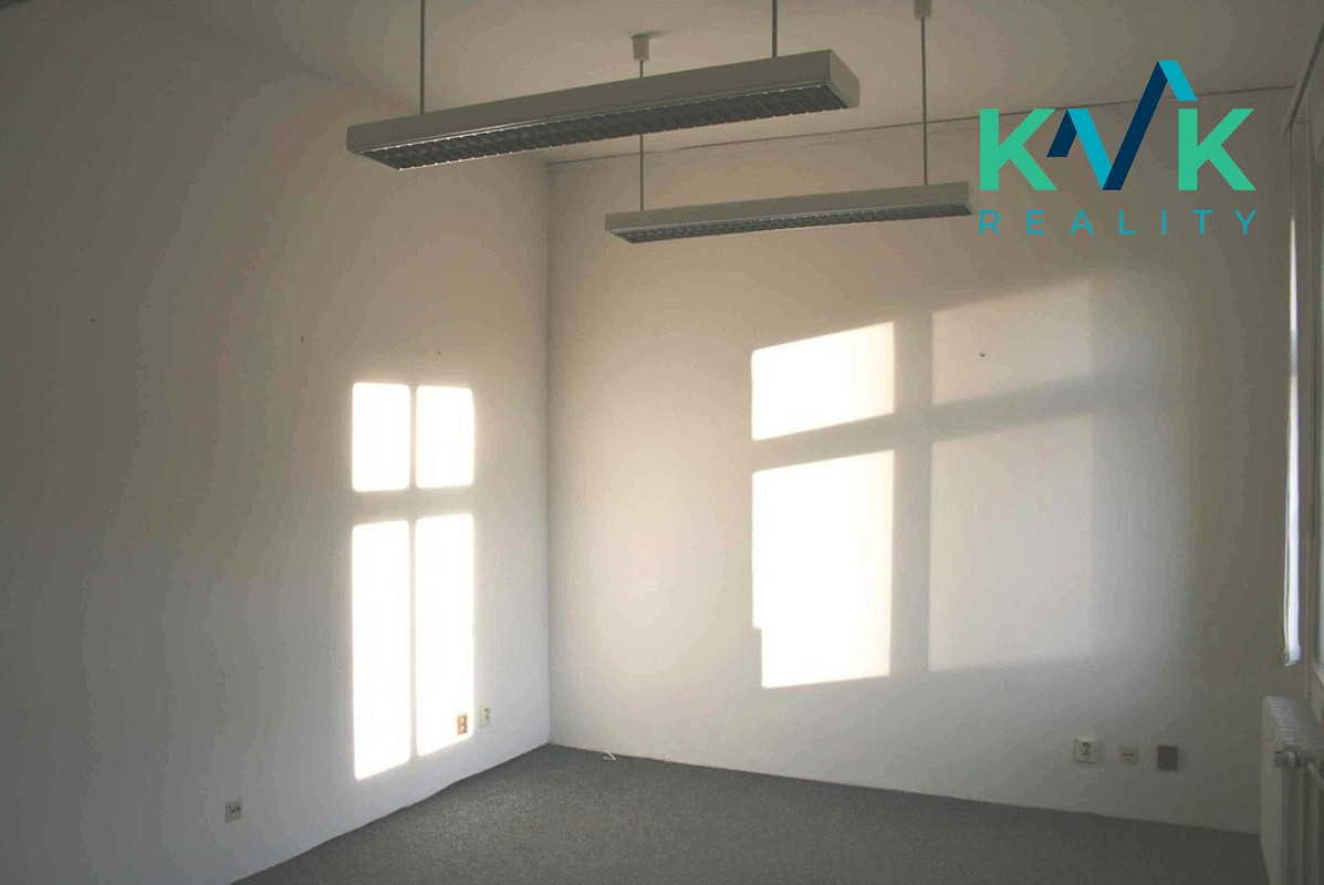 Pronájem kanceláře 34 m² – fotografie 4