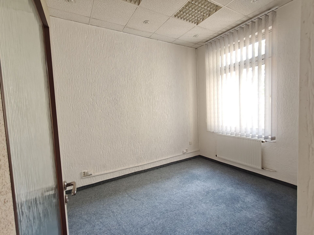 Pronájem kanceláře 151 m² – fotografie 4