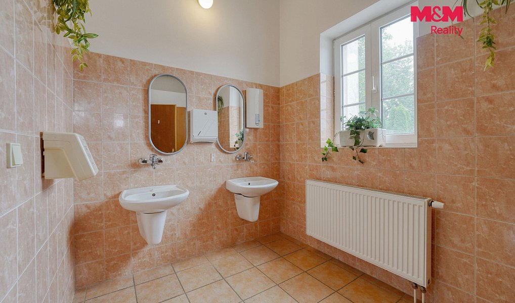 Prodej ubytovacího objektu 950 m², Klenčí pod Čerchovem – náhled fotky 9