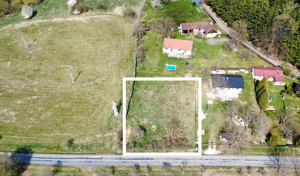 Prodej stavebního pozemku 1 100 m², Švihov – náhled fotky 2