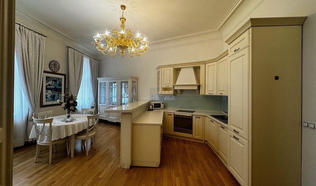 Pronájem bytu 4+kk 124 m², Praha – náhled fotky 3