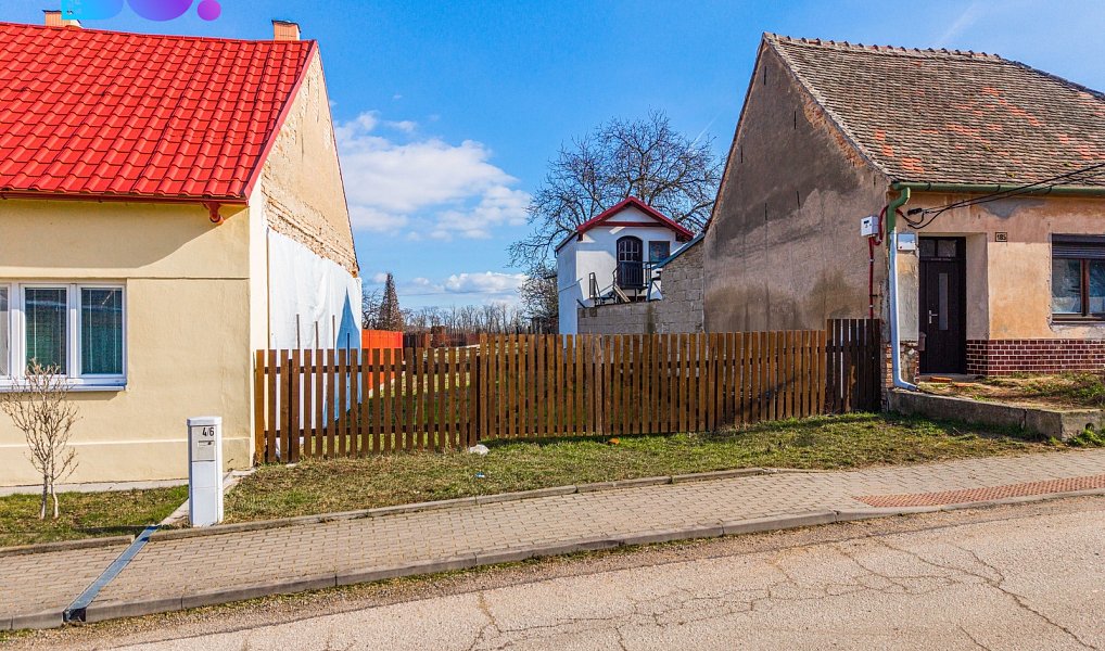 Prodej stavebního pozemku 521 m², Pouzdřany – náhled fotky 2