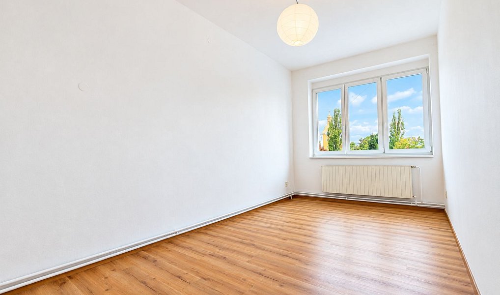 Pronájem bytu 2+1 50 m², Kolín – náhled fotky 2