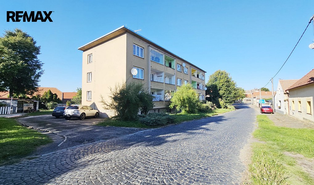 Prodej bytu 2+1 64 m², Hobšovice – náhled fotky 2
