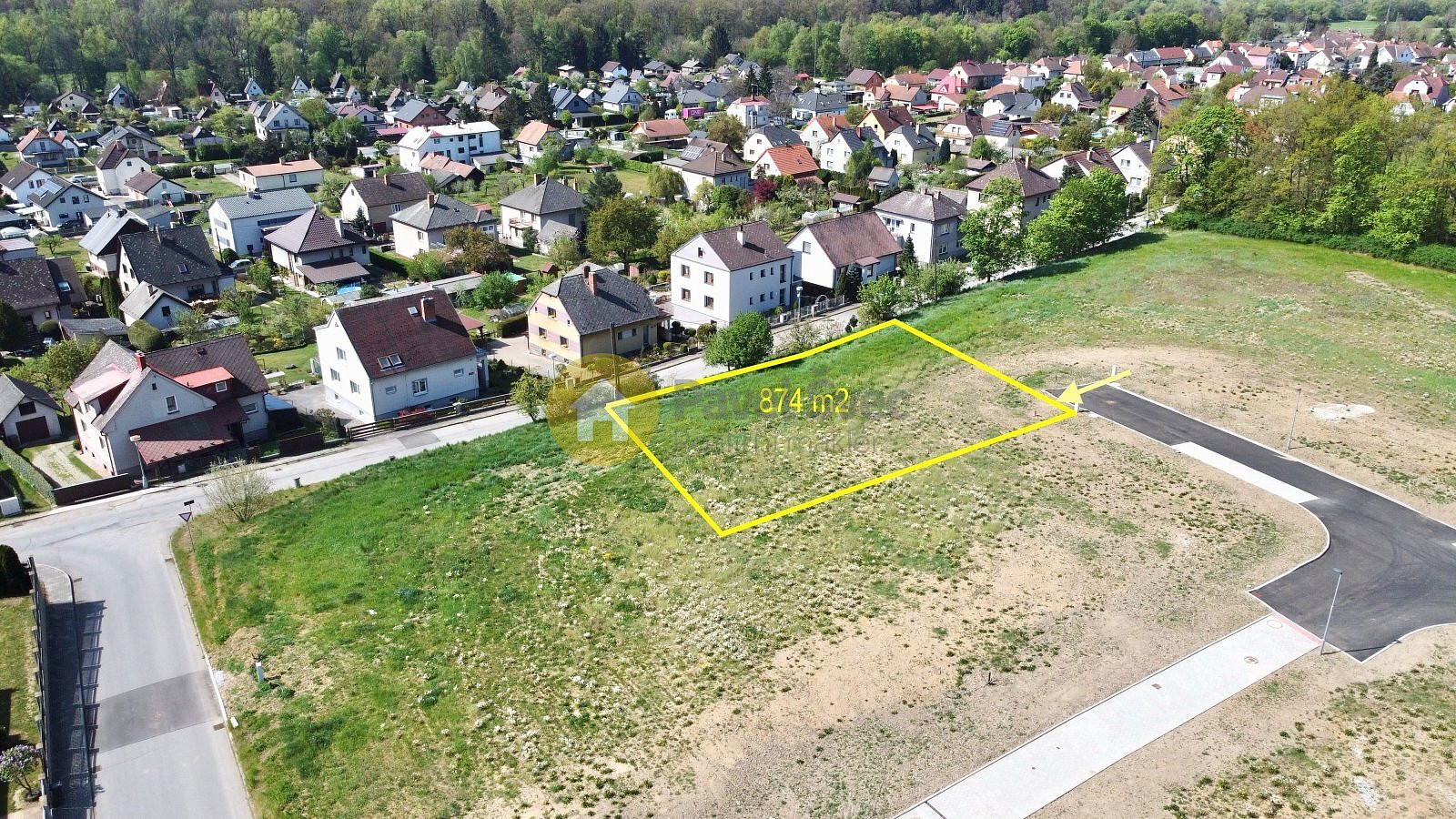 Prodej stavebního pozemku 874 m² – fotografie 2