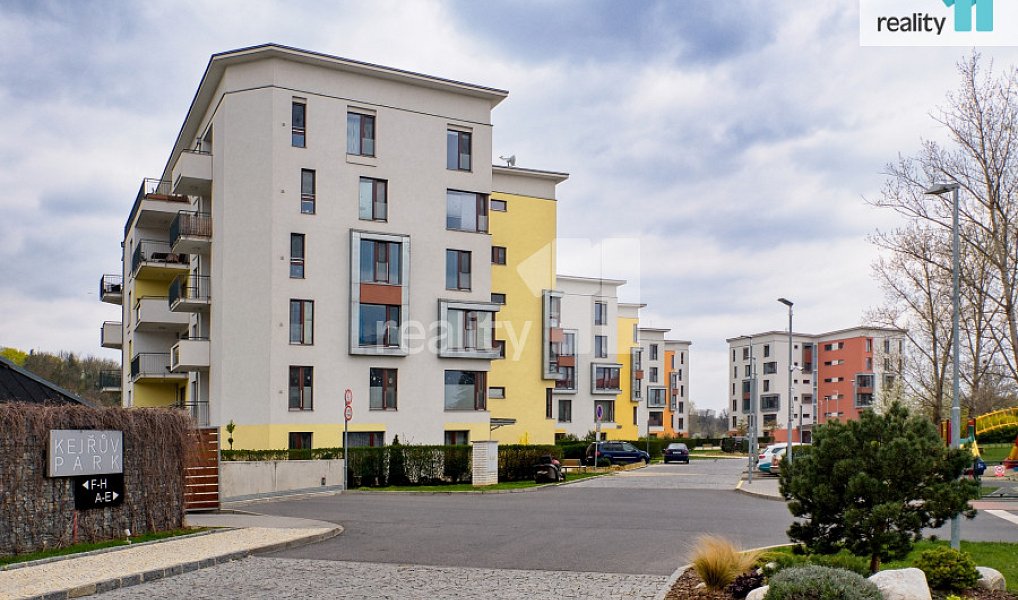 Prodej bytu 4+kk 93 m², Praha – náhled fotky 37