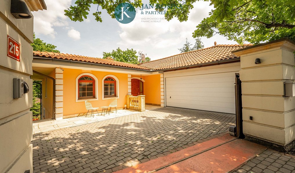 Prodej domu 236 m² s pozemkem 921 m², Hrusice – náhled fotky 59