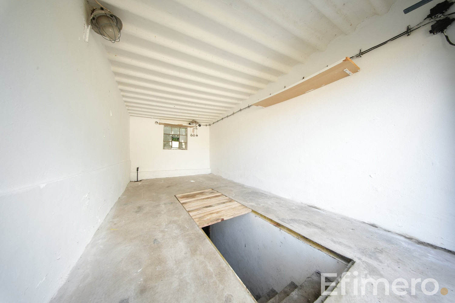 Prodej podsklepené garáže 18 m2, Tišnov – fotografie 4