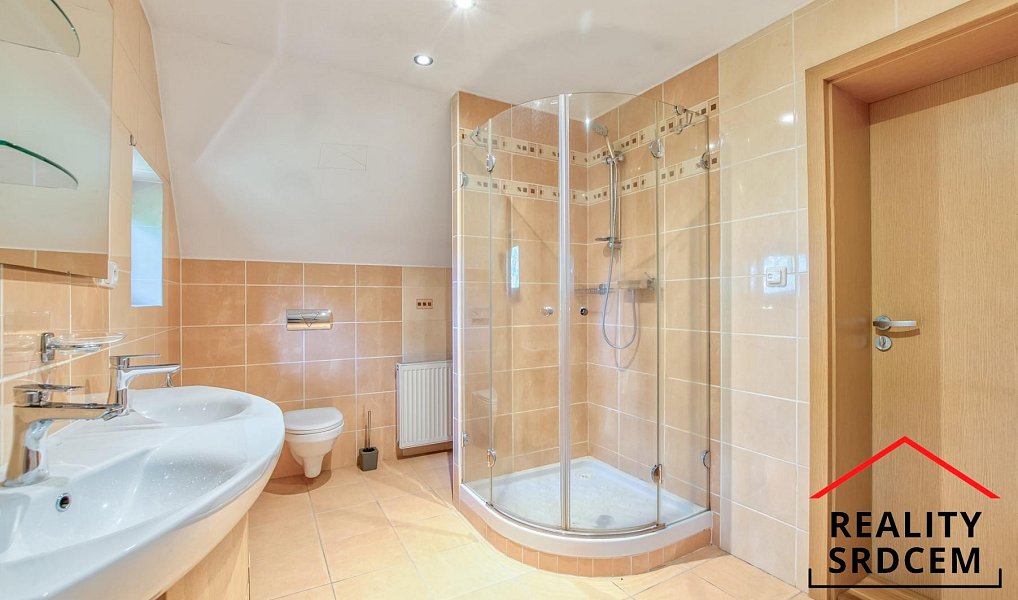 Prodej domu 170 m² s pozemkem 921 m², Bystřice – náhled fotky 26