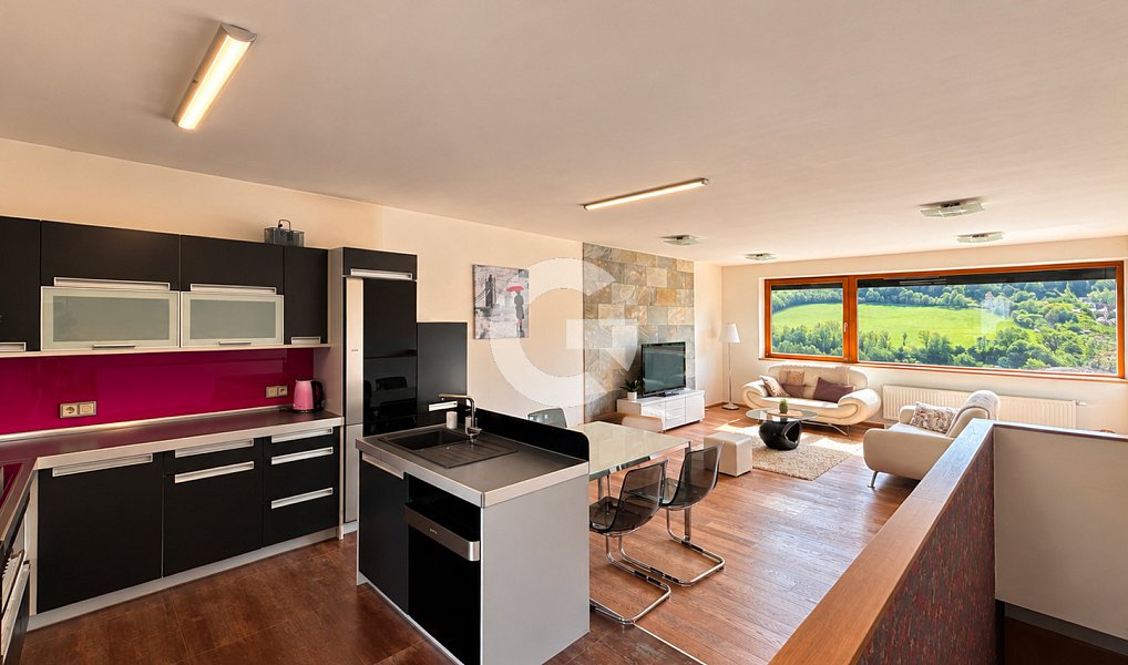 Pronájem domu 167 m² s pozemkem 213 m², Zlín – náhled fotky 2