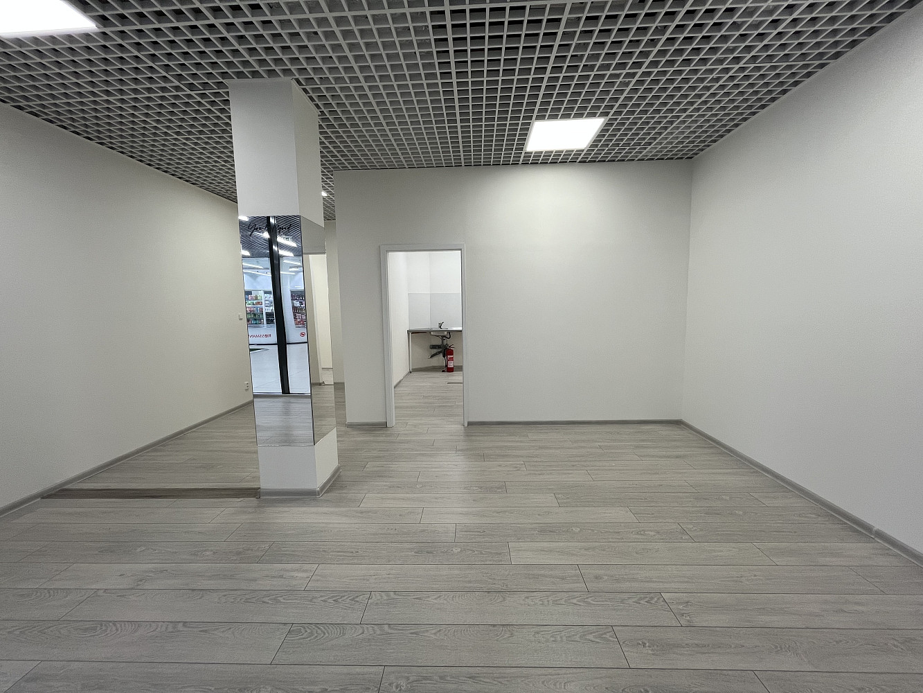 Pronájem obchodních prostor 46 m² — photo 3