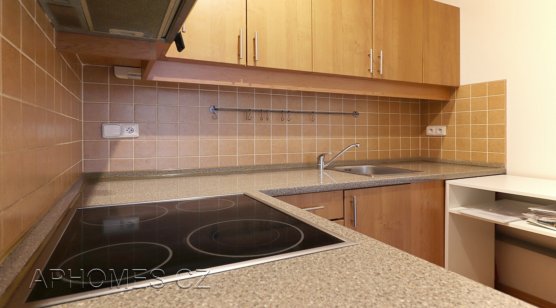 Pronájem bytu 2+kk 48 m² – fotografie 3