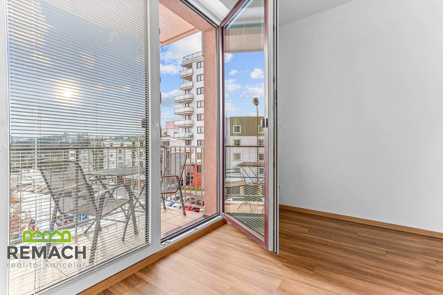 Pronájem bytu 1+kk 40 m² – fotografie 5