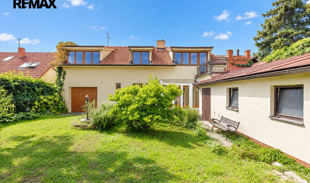 Pronájem bytu 2+kk 85 m², Praha – náhled fotky 18
