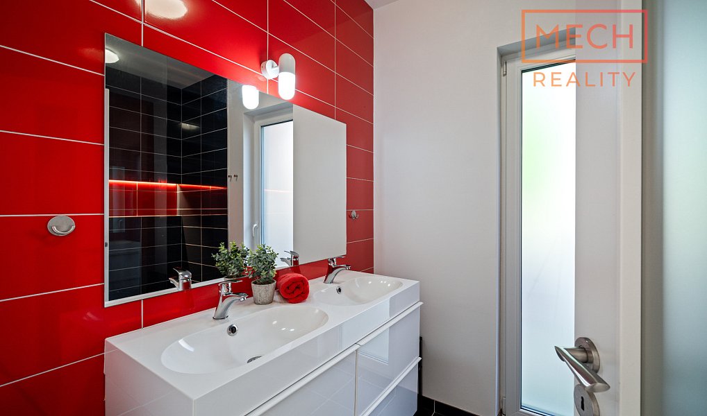 Prodej domu 221 m² s pozemkem 614 m², Nový Šaldorf-Sedlešovice – náhled fotky 12