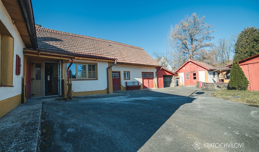 Prodej domu 104 m² s pozemkem 956 m², Strunkovice nad Blanicí – náhled fotky 3