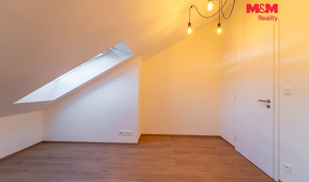 Prodej bytu 5+kk 112 m², Ořech – náhled fotky 16